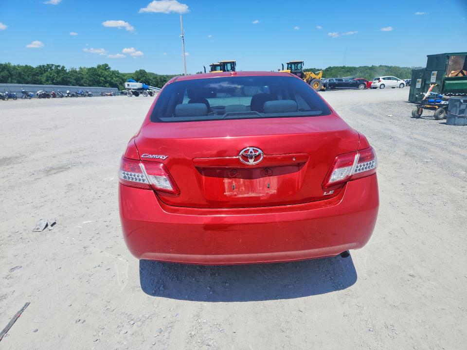 2011 Toyota Camry le