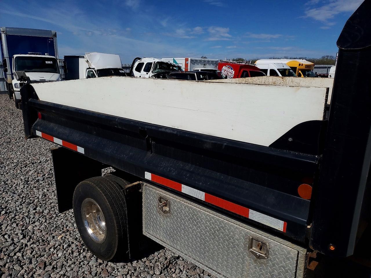 1999 Ford F350 Super Duty Dump Truck