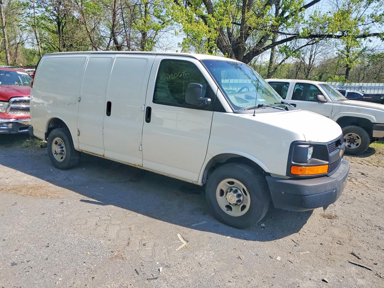 2016 Chev Express G2500