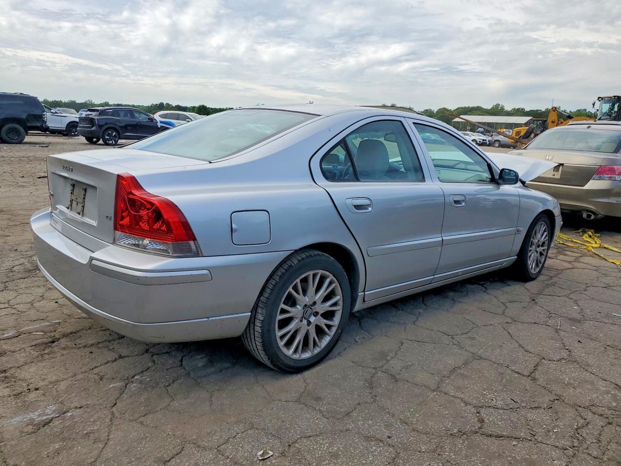 2006 Volvo S60 T5