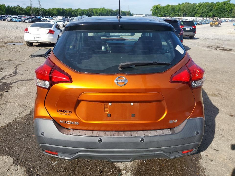 2020 Nissan Kicks sv
