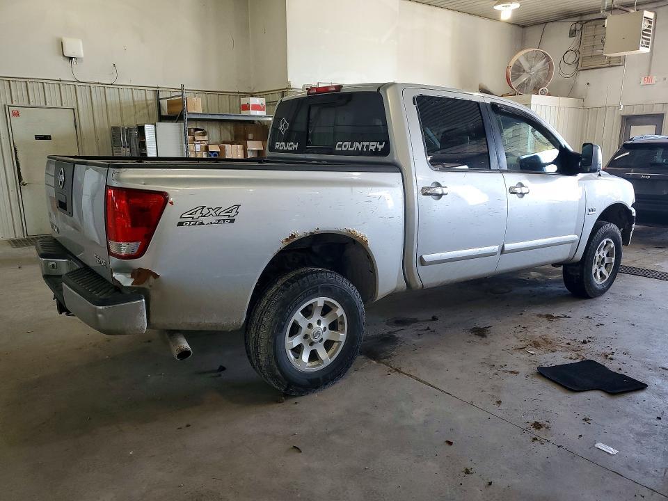 2004 Nissan Titan XE