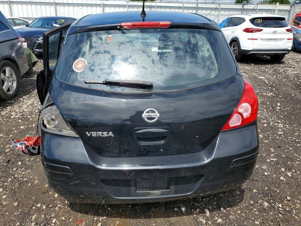 2011 Nissan Versa 1.8 s
