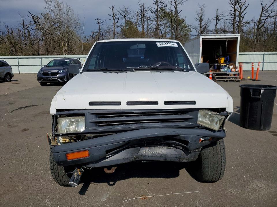 1991 Nissan Pathfinder xe