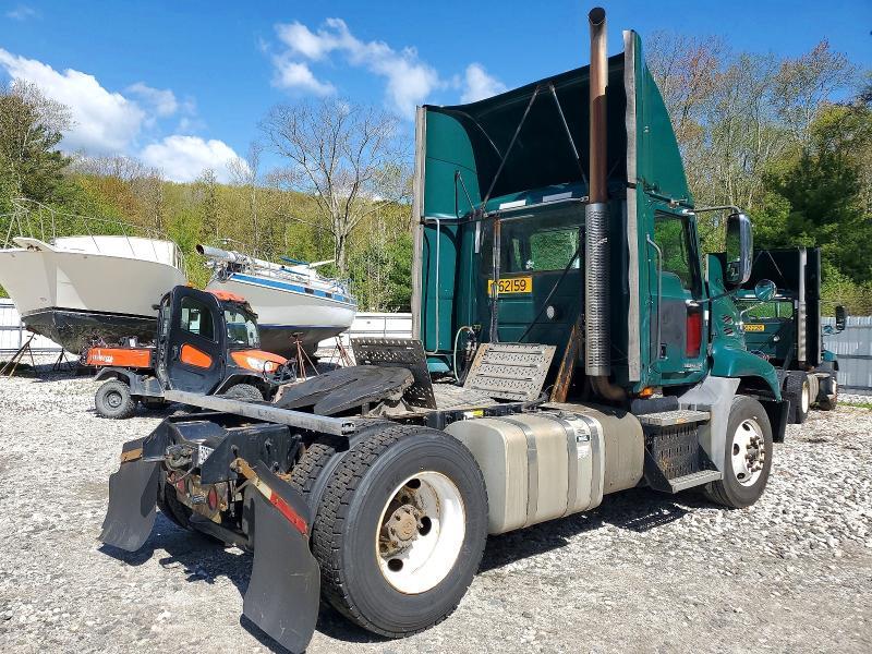 2017 Mack CXU612 Semi Truck