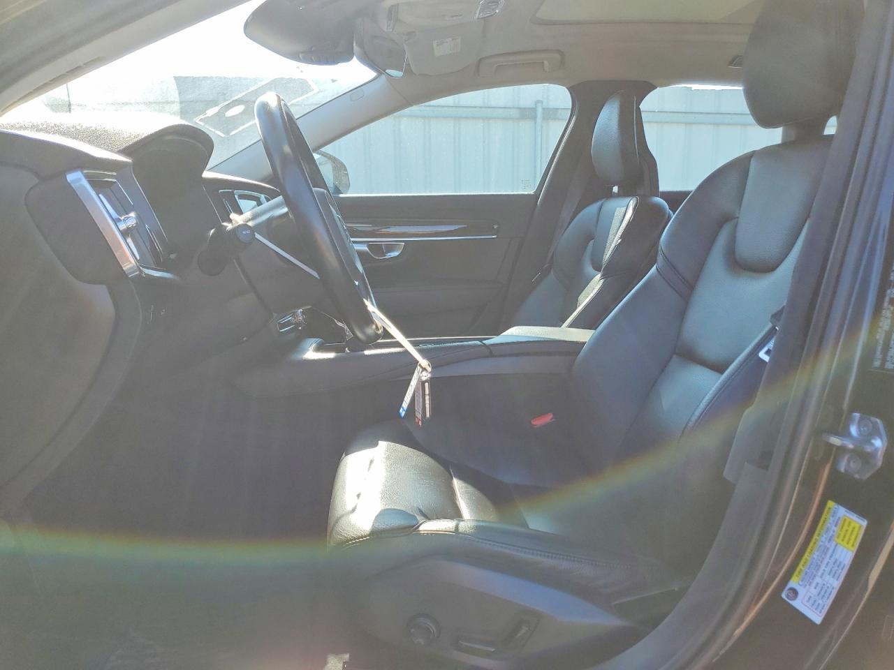 2018 Volvo S90 T5 Momentum