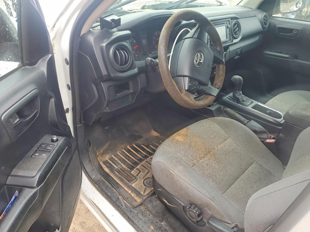 2016 Toyota Tacoma SR