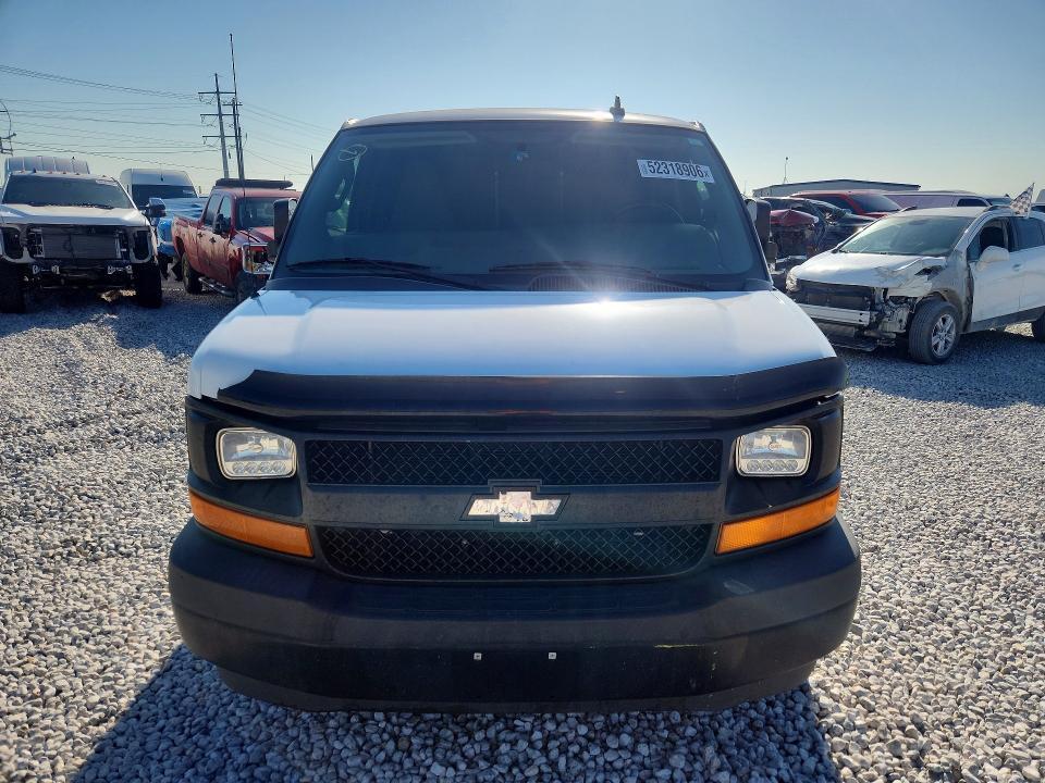 2017 Chev Express G3500