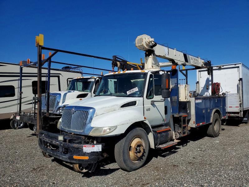 2006 International 4400 Crane Truck