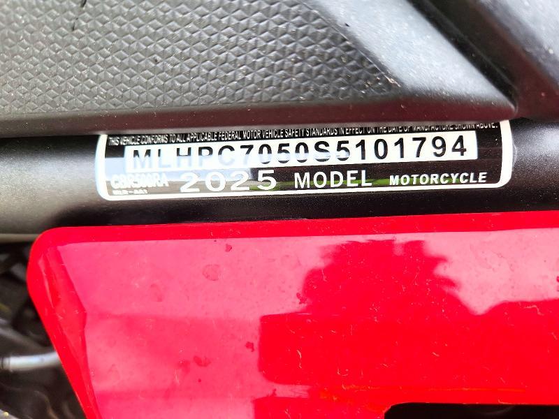 2025 Honda CBR500 RA