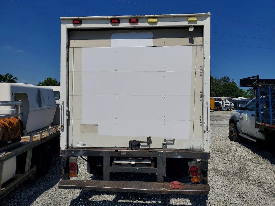 2005 Isuzu NPR-BOX Truck