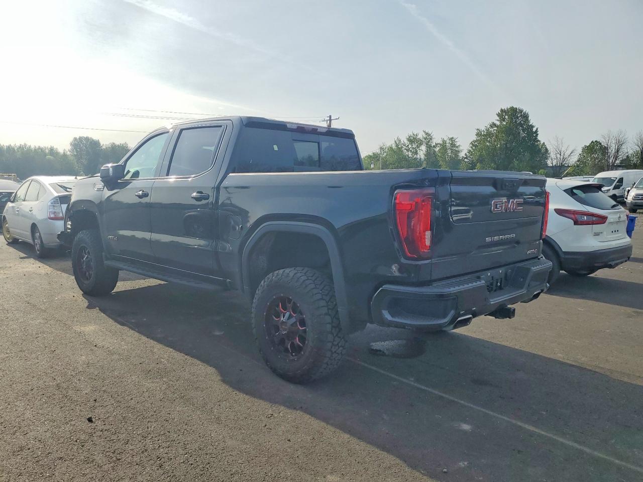 2022 GMC Sierra K1500 AT4