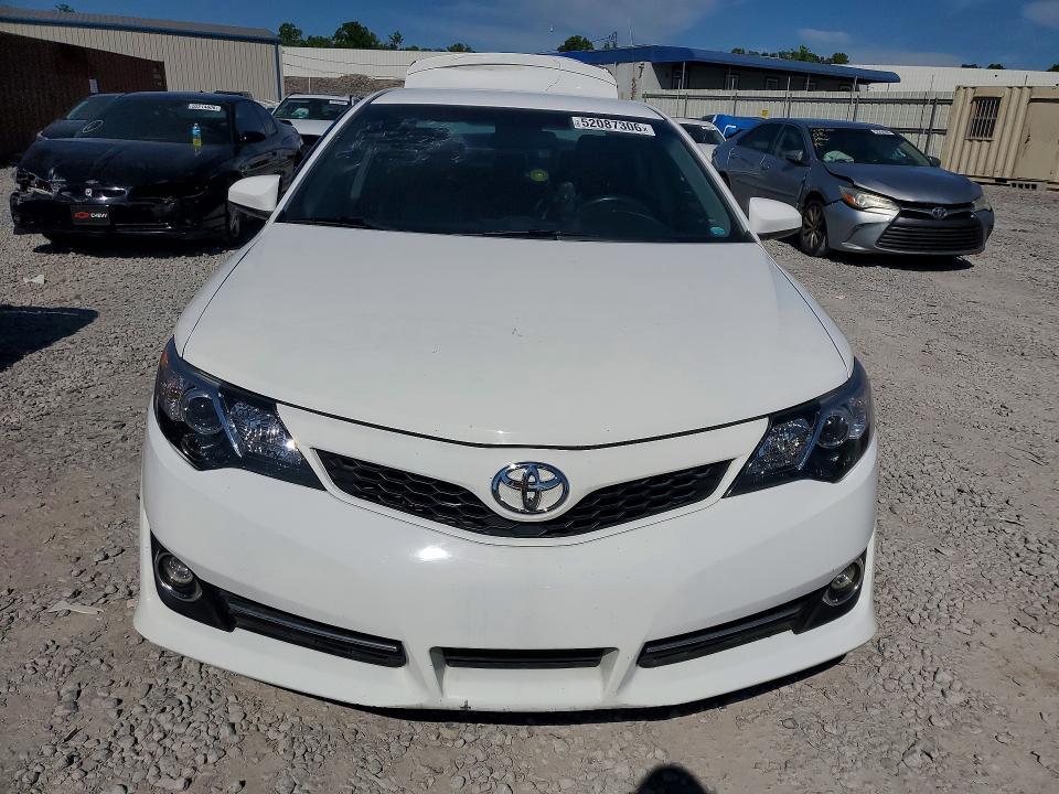 2014 Toyota Camry se