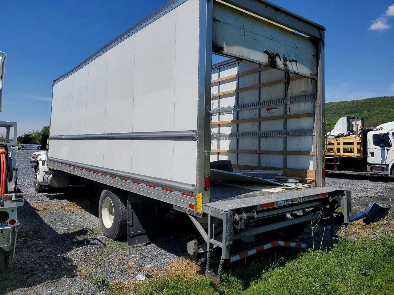 2022 International MV607 BOX Truck