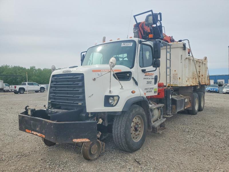 2016 Freigliner 108SD