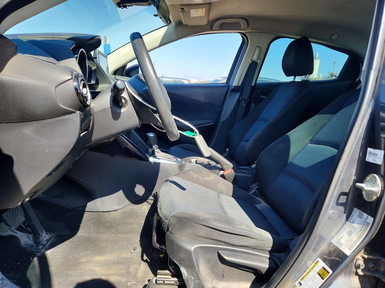 2017 Toyota Yaris ia Base