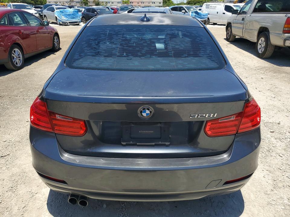 2013 BMW 328 i