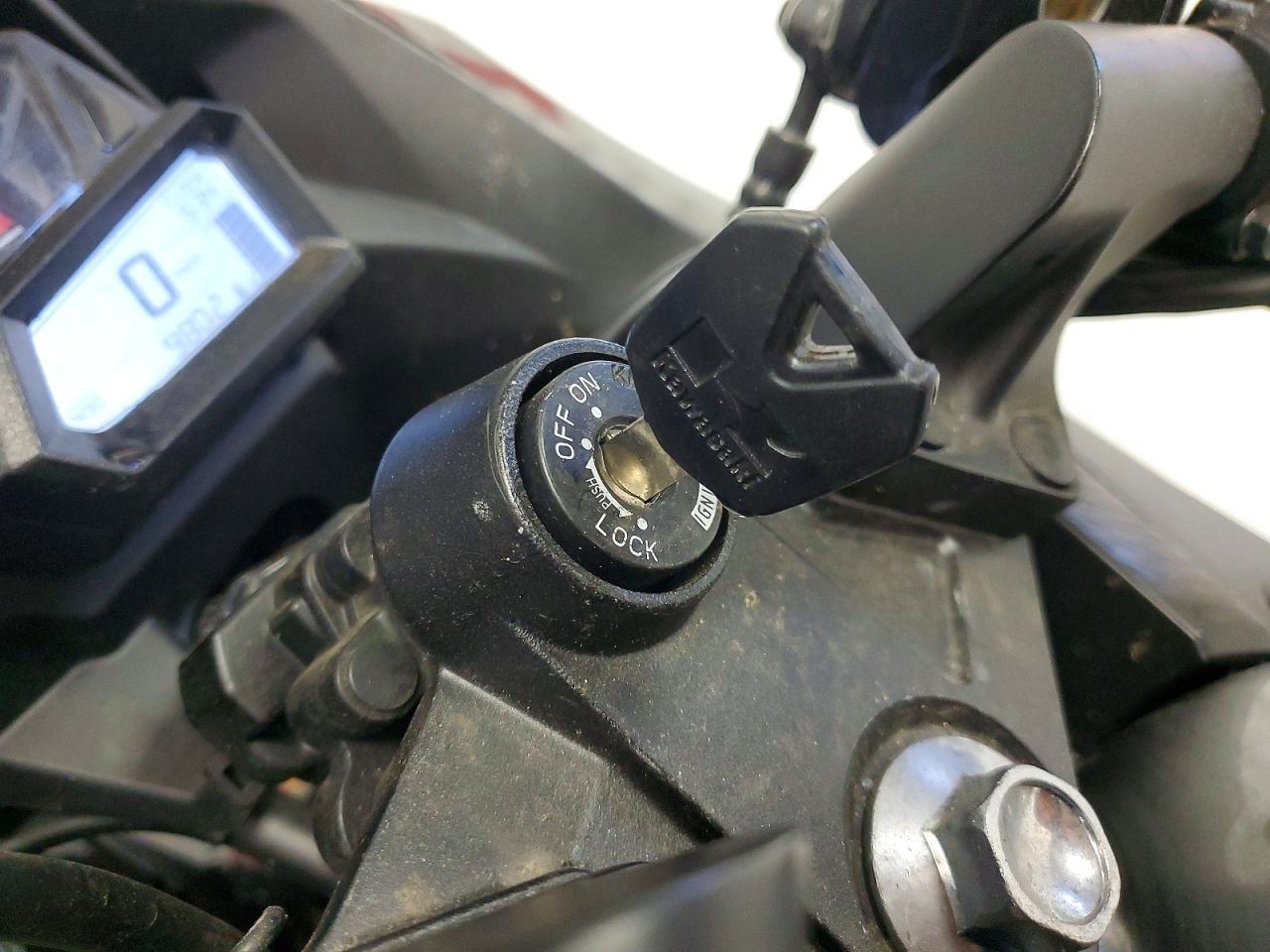 2015 Kawasaki EX300 A