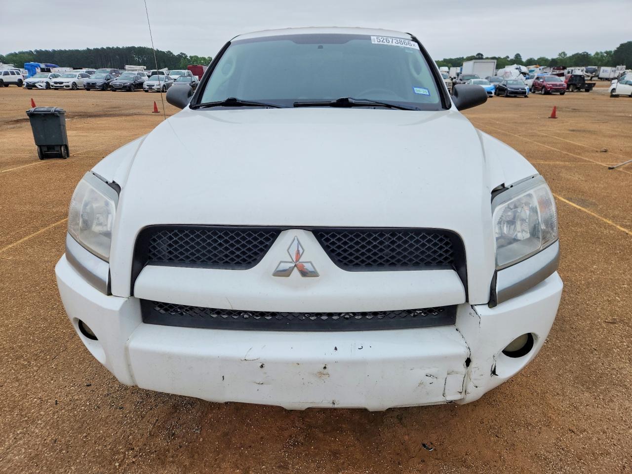 2008 Mitsubishi Raider LS