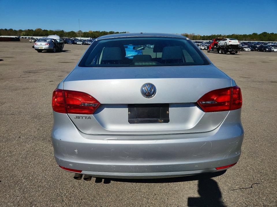 2011 Volkswagen Jetta Base