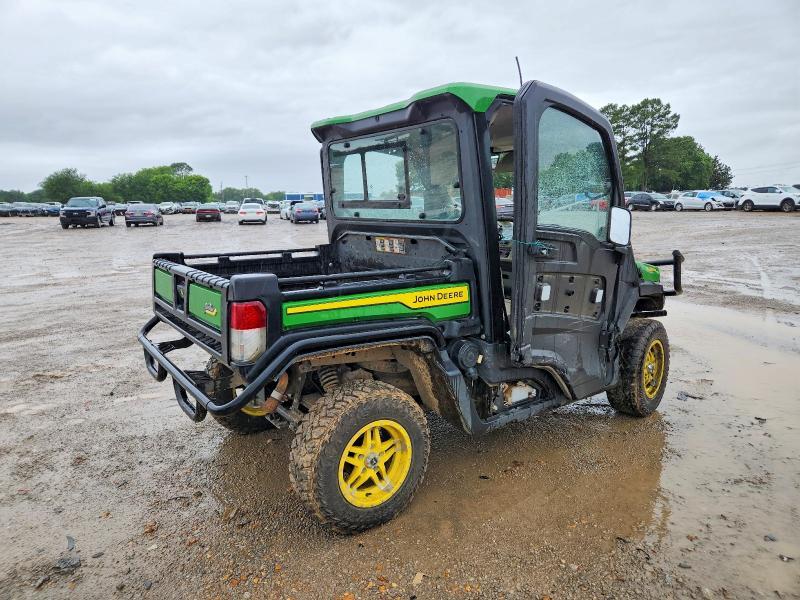 2024 John Deere XUV835R Utility Vehicle