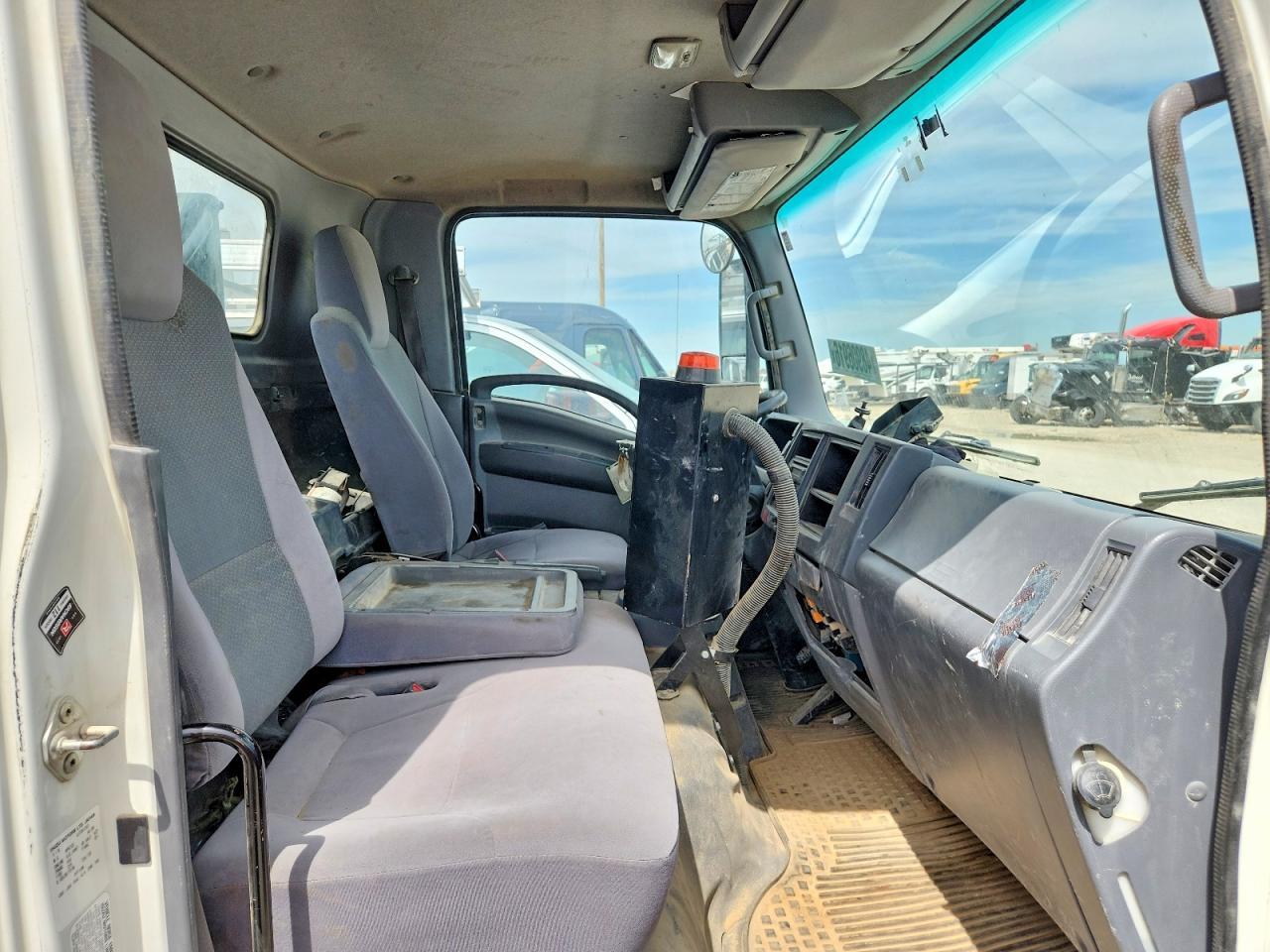 2018 Isuzu NRR