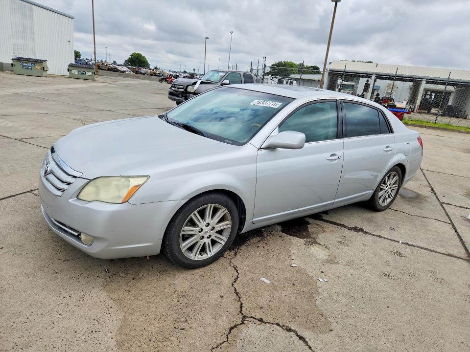 2005 Toyota Avalon Limited