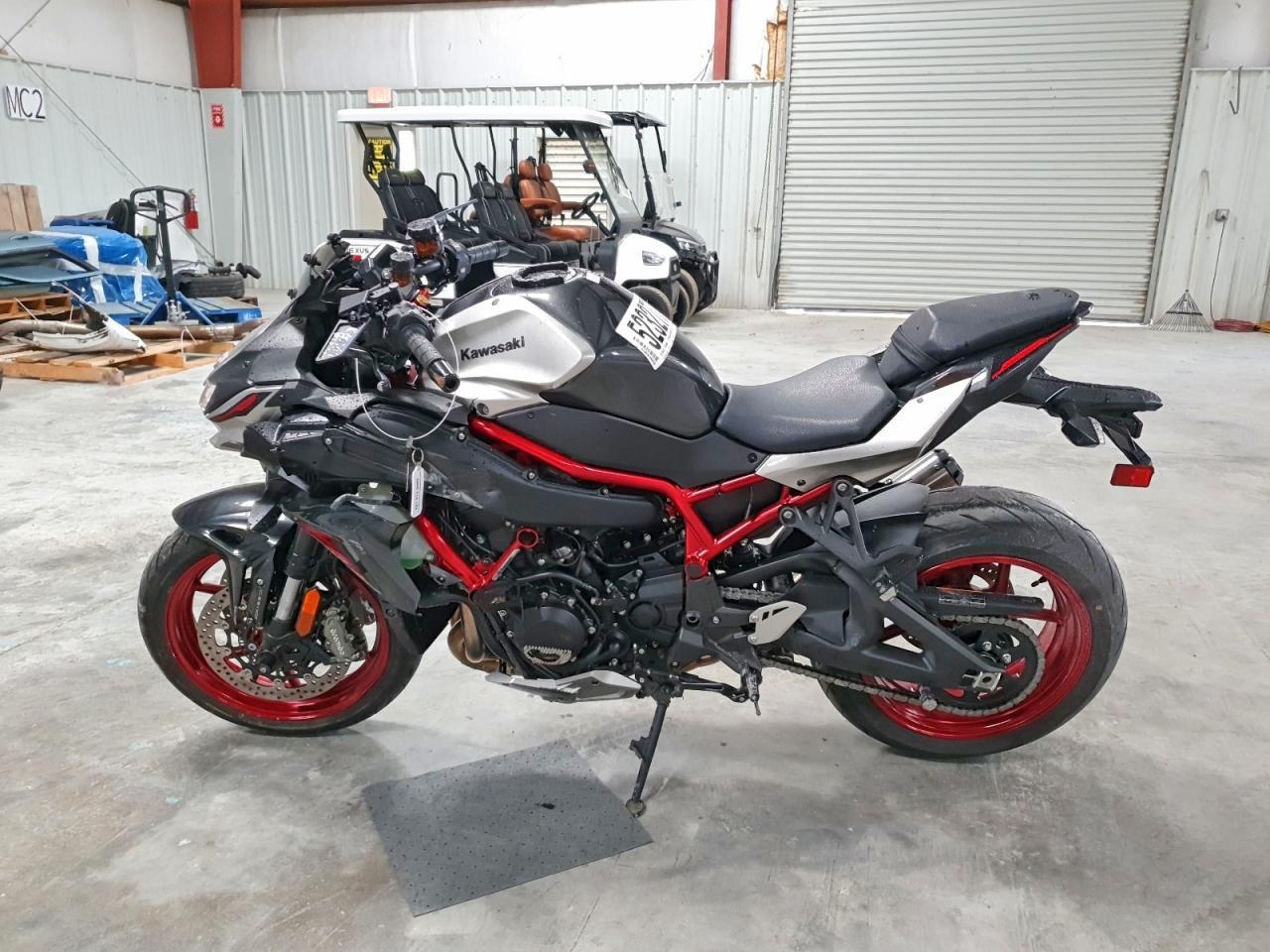 2023 Kawasaki ZR1000 K