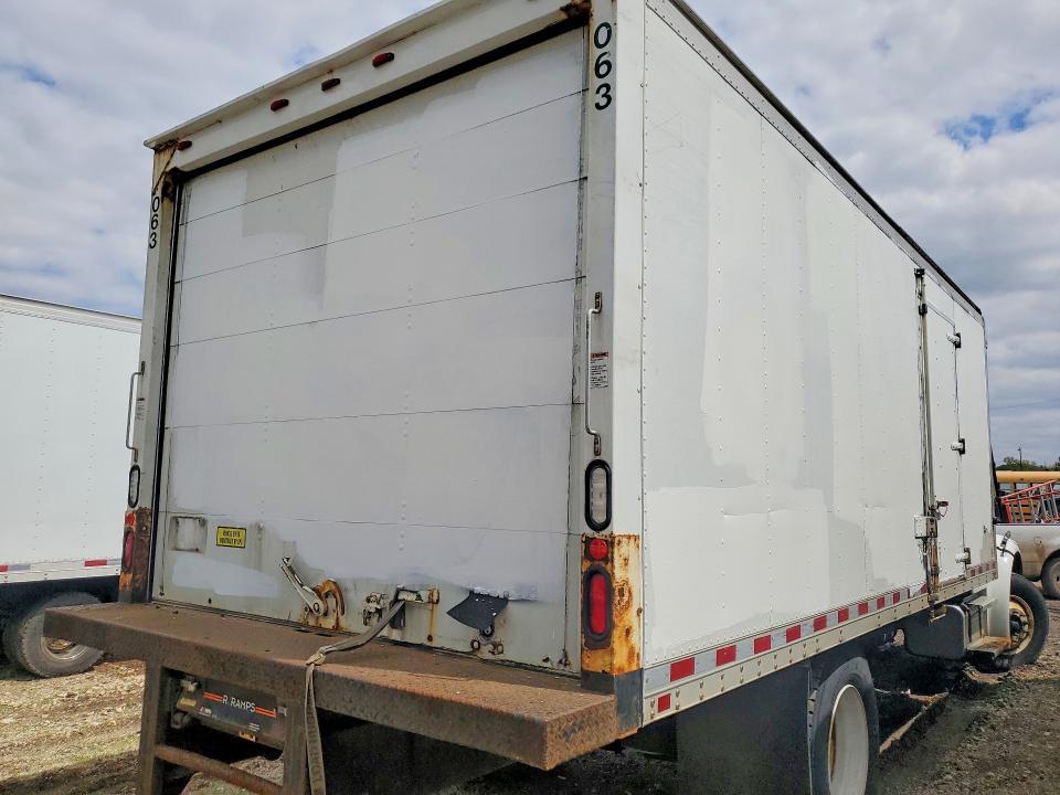 2016 Freightliner Business Class M2 BOX Truck
