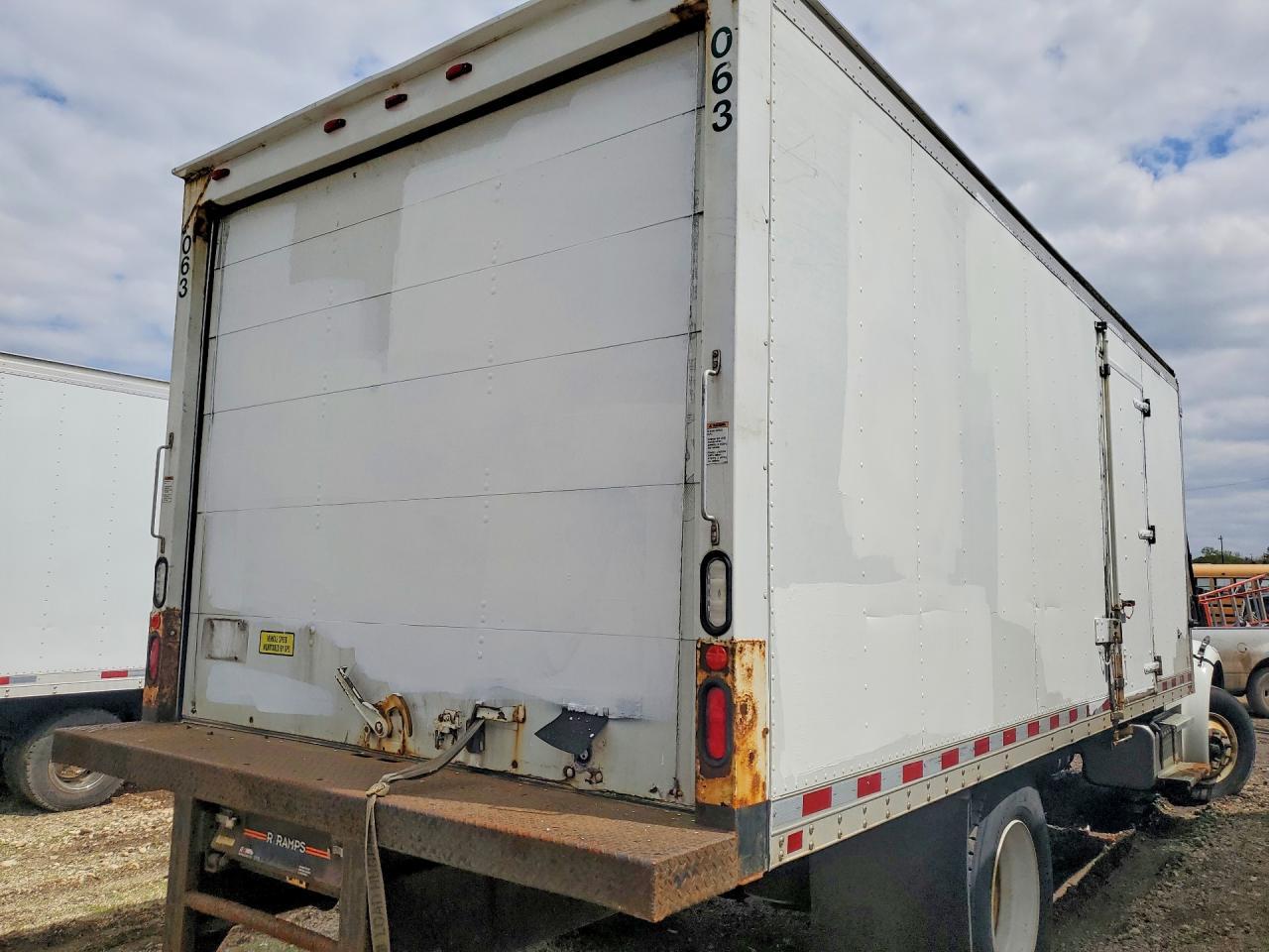 2016 Freightliner Business Class M2 BOX Truck