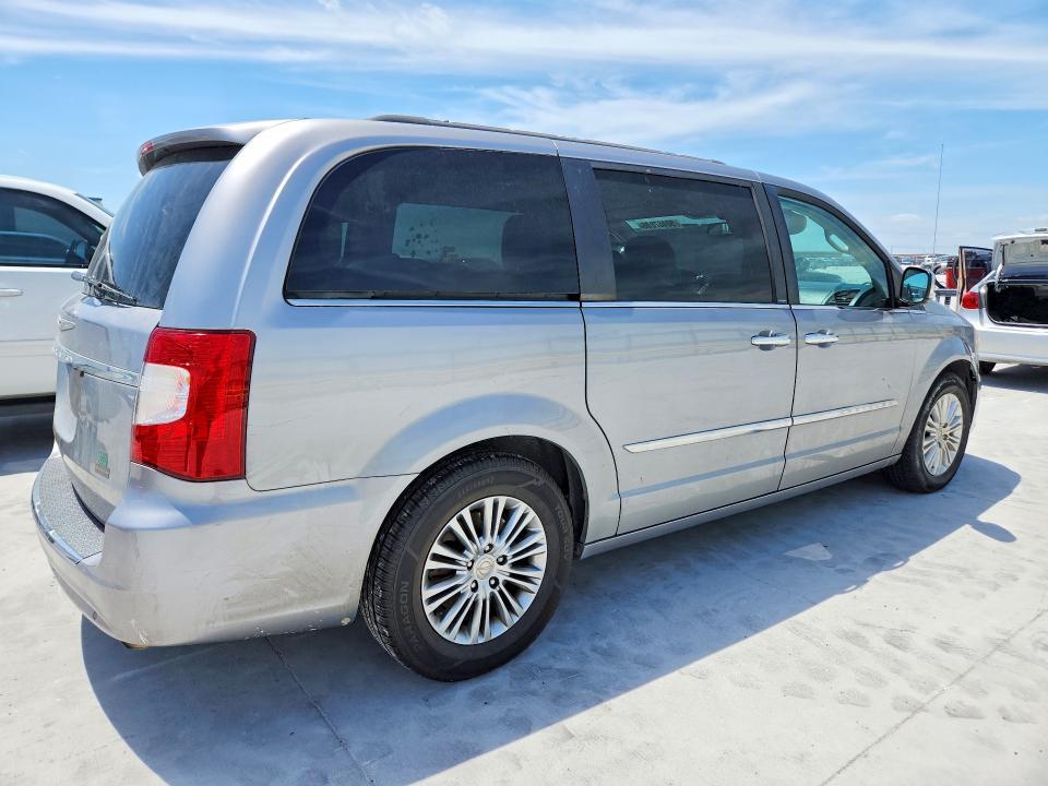 2013 Chrysler Town & Country Touring l
