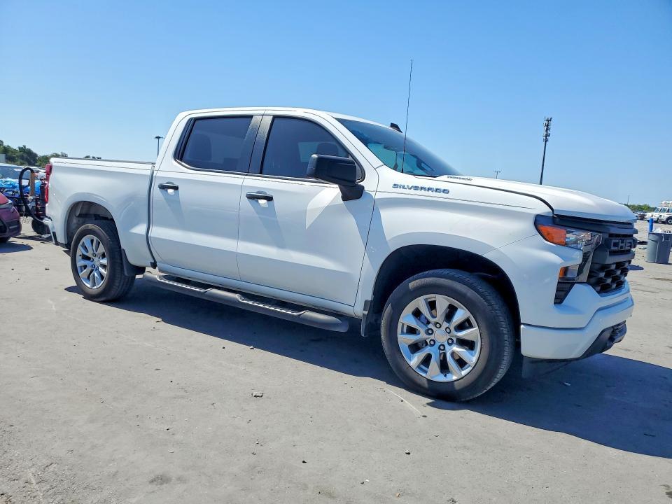 2025 Chevrolet Silverado C1500 Custom