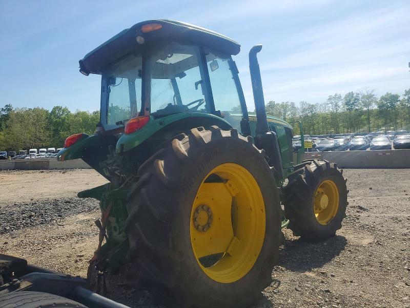 2016 John Deere 6120E