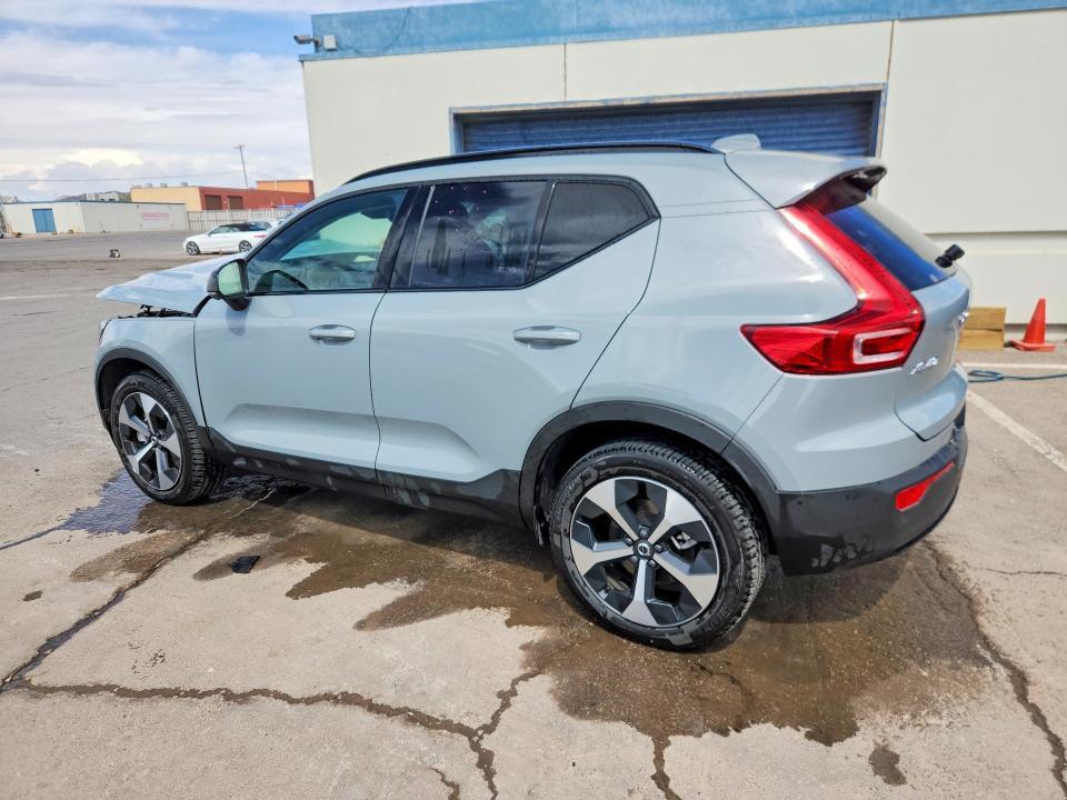 2026 Volvo Xc40 Plus