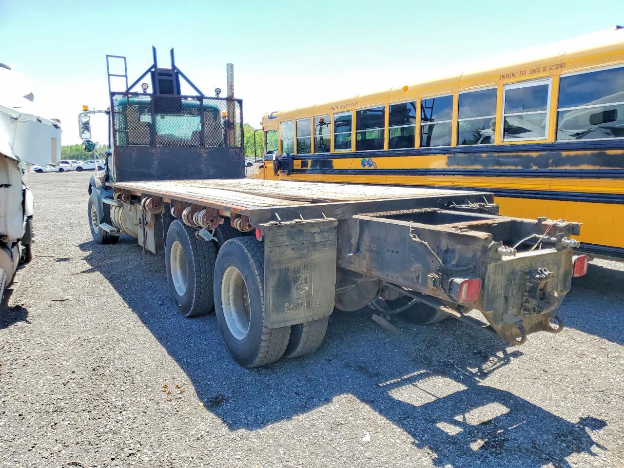 2010 Mack 800 GU800