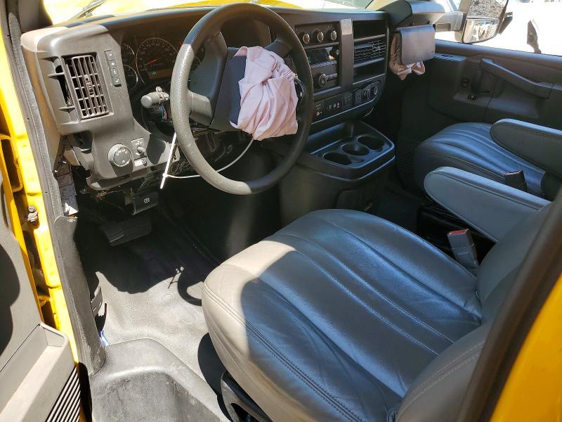 2022 GMC Savana BOX Truck