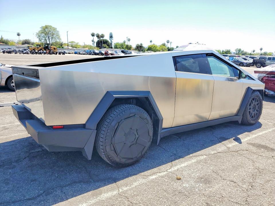 2024 Tesla Cybertruck