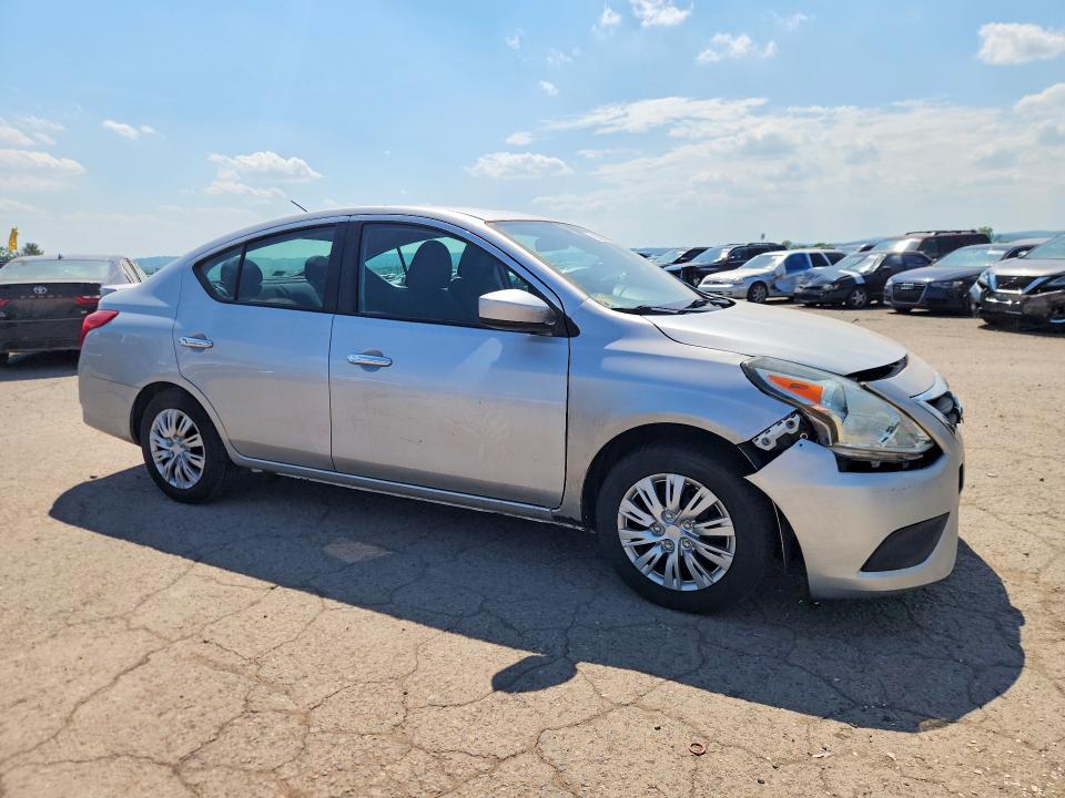 2019 Nissan Versa sv