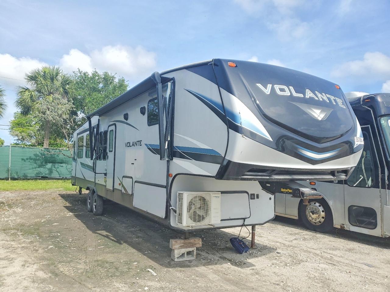 2021 Keystone 2021 Keystone Volante Camper