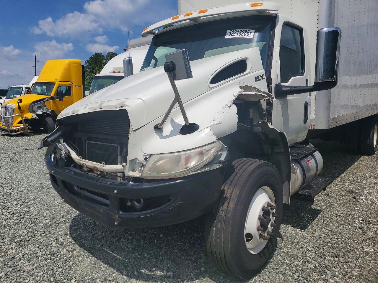2020 International MV607 BOX Truck