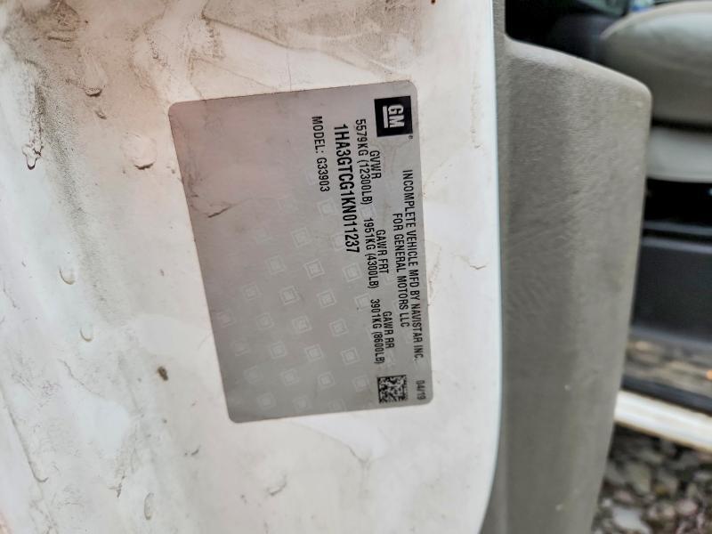 2019 Chevrolet Express BOX Truck
