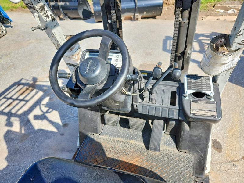 2016 Unicariers 2016 Unicarriers Forklift