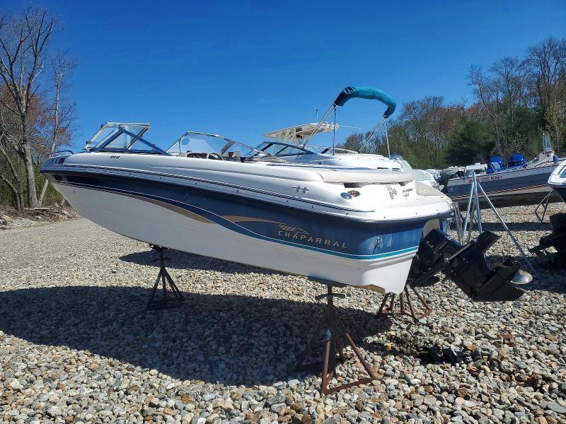 1999 Chaparral Boat