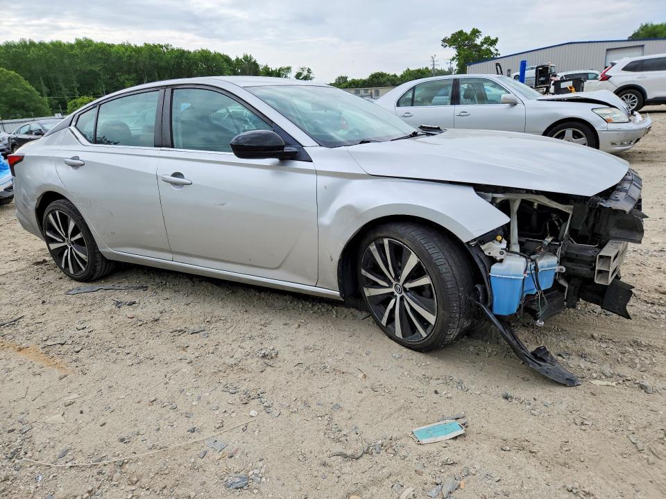 2020 Nissan Altima sr