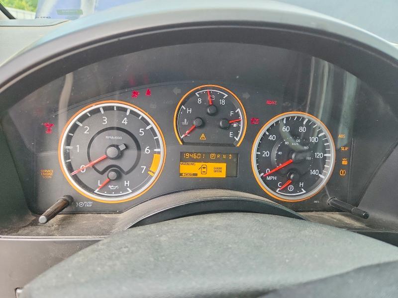 2010 Nissan Titan SE