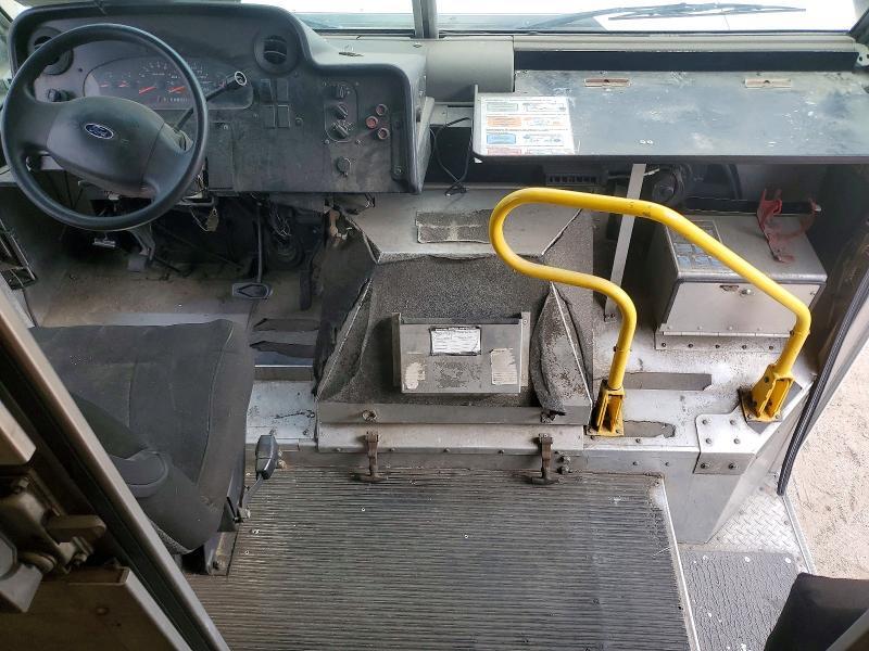 2007 Ford Econoline E450 Super Duty Commercial Stripped Chas