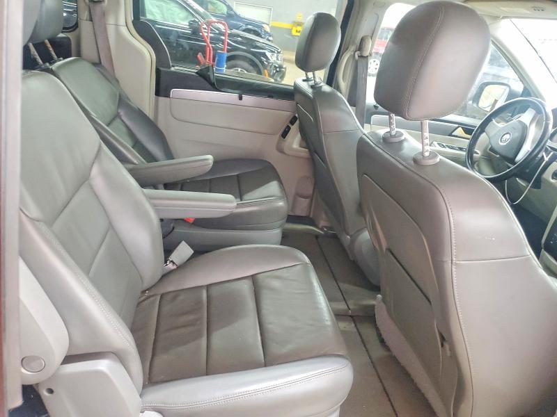2009 Volkswagen Routan sel