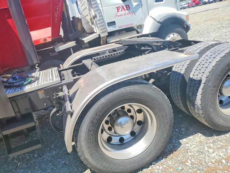 2019 Peterbilt 579 Semi Truck
