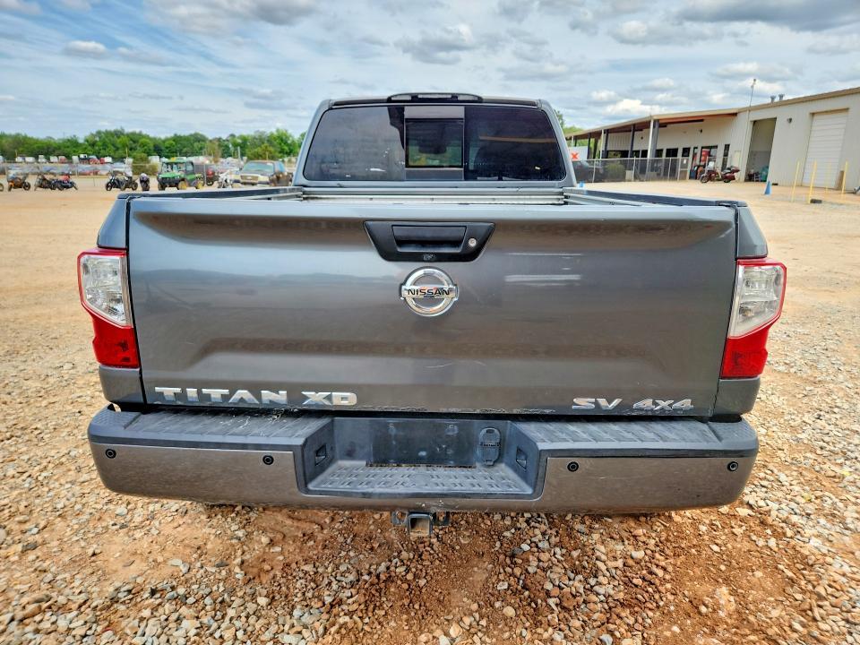 2017 Nissan Titan XD SV