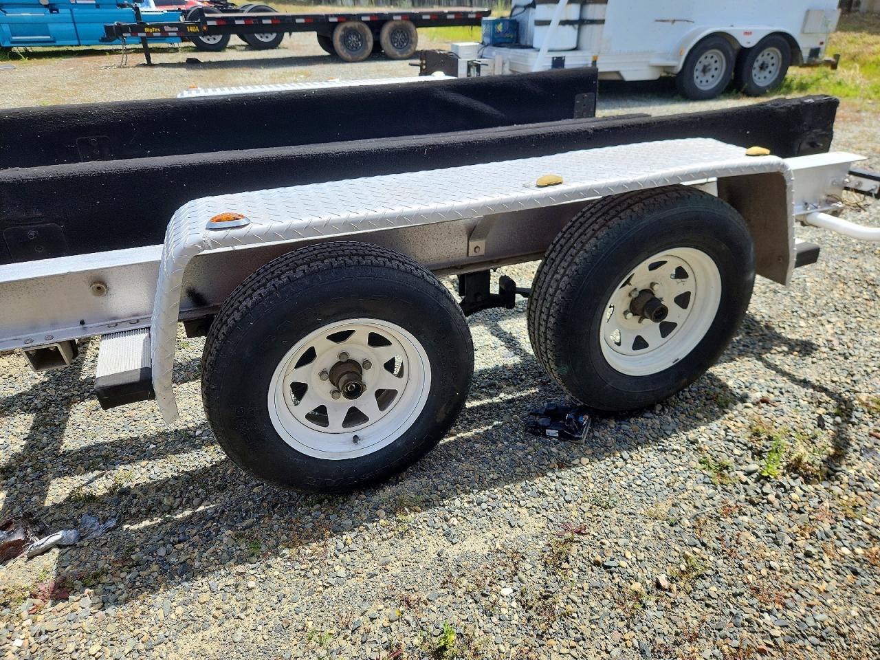 2000 Loadmaster Trailers
